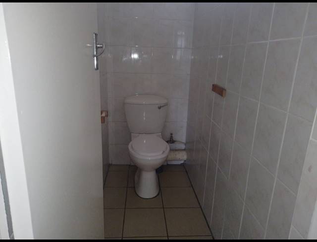 2.5 BEDROOM FLAT FOR SALE IN GLENWOOD